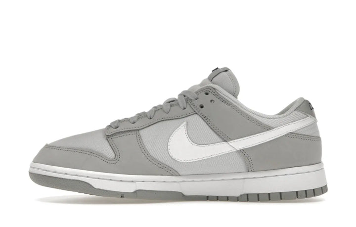 Nike Dunk Low
Light Smoke Grey