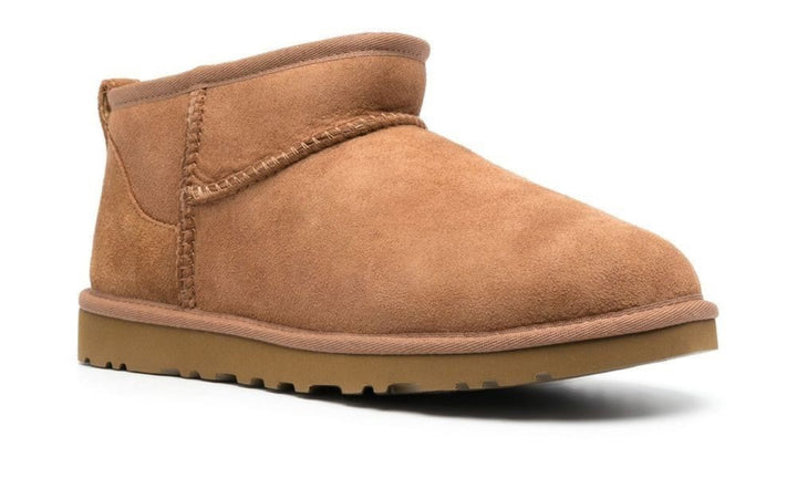 UGG
UGG STIVALI CLASSIC ULTRA MINI