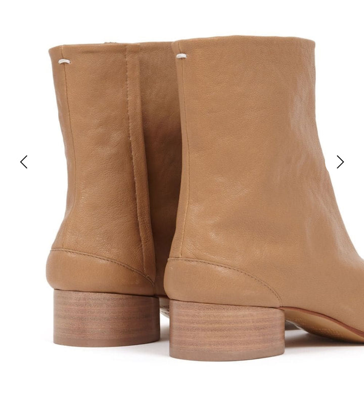 MAISON MARGIELA
MAISON MARGIELA STIVALETTI TABI 30MM