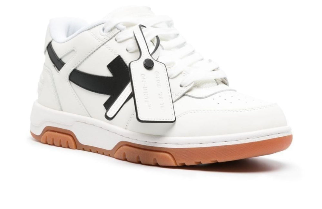 OFF WHITE
SNEAKERS OUT OF OFFICE