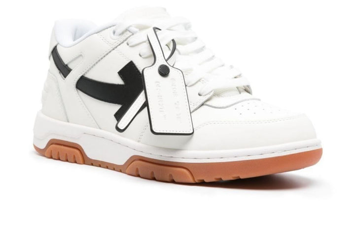OFF WHITE
SNEAKERS OUT OF OFFICE