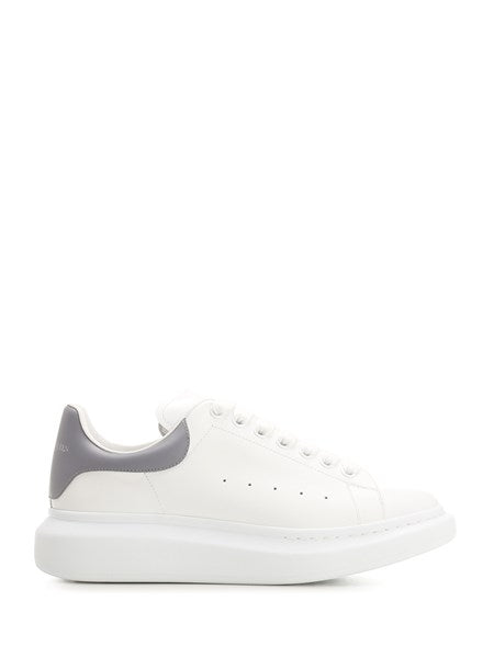 Alexander Mcqueen
Sneaker oversize con tallone grigio