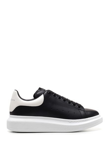 Alexander Mcqueen
Sneakers "Oversize" nere