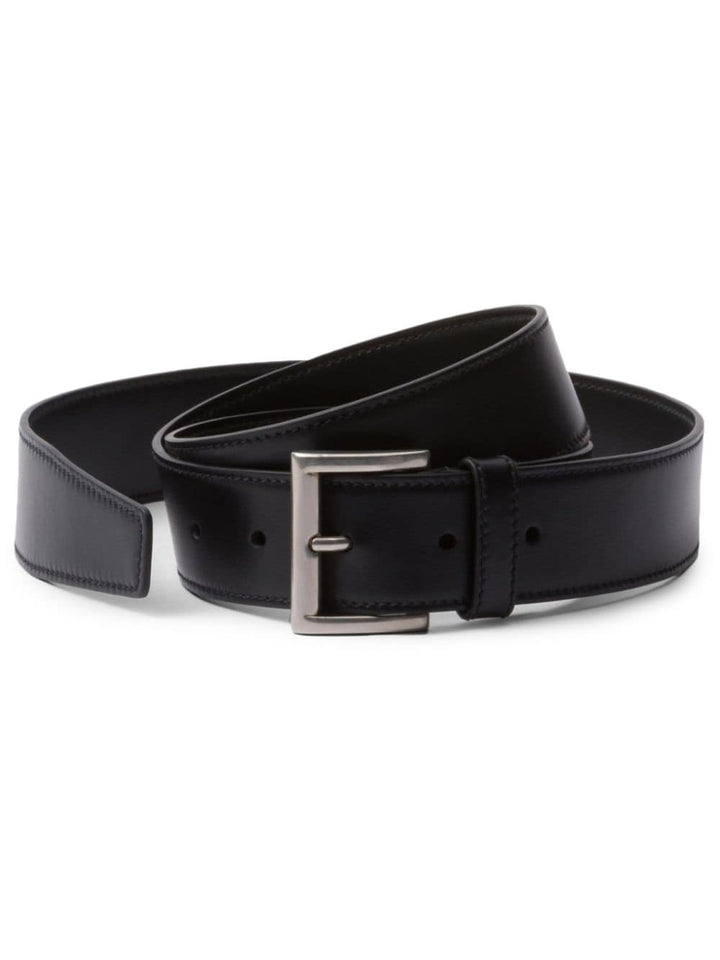 Prada
Cintura con logo inciso