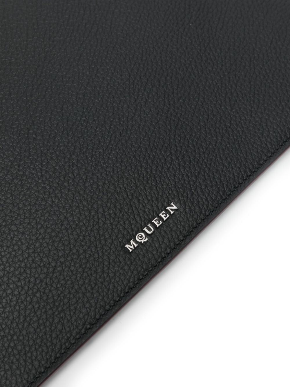 Alexander McQueen
Clutch con logo