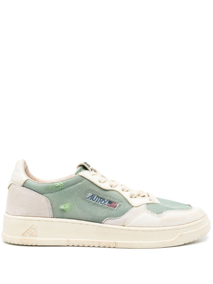 Autry
Sneaker Supervintage in tela verde