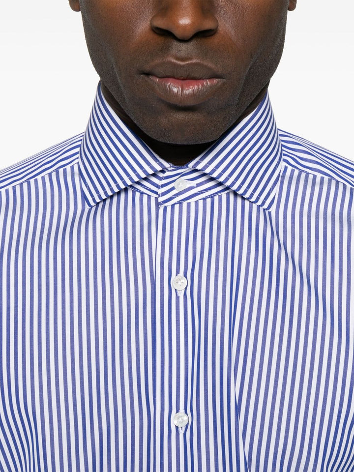 Barba
Camicia a righe