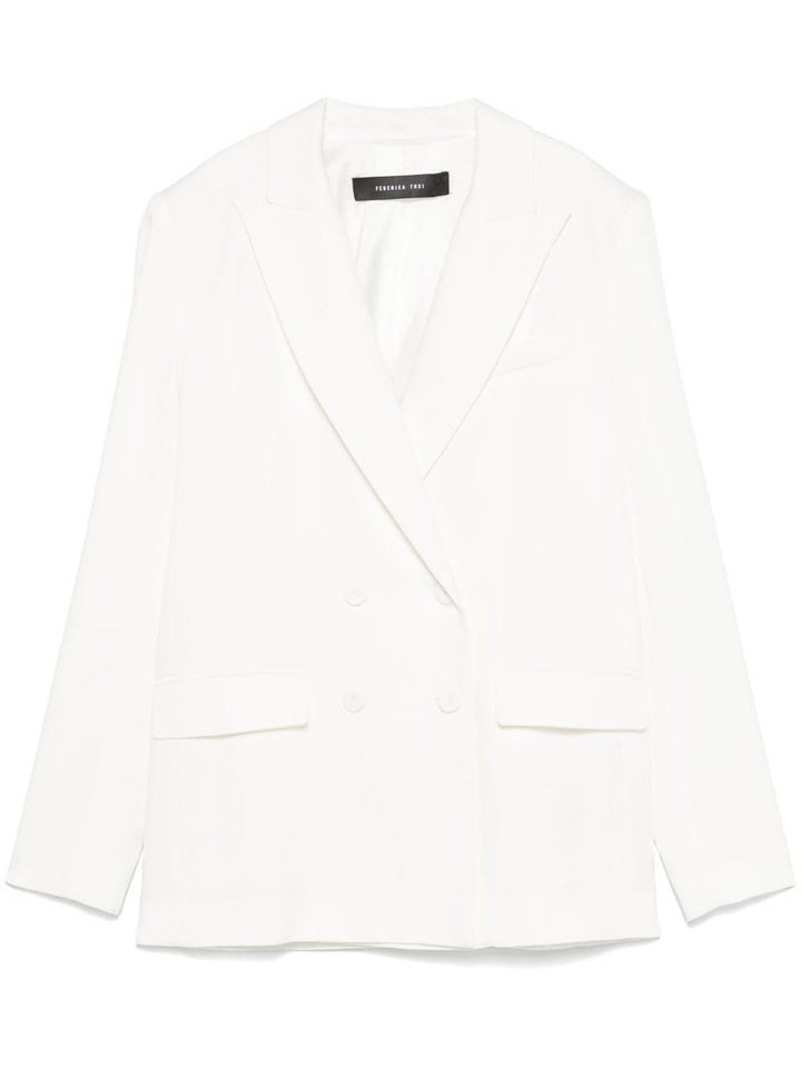 Federica Tosi
Blazer con revers a lancia.