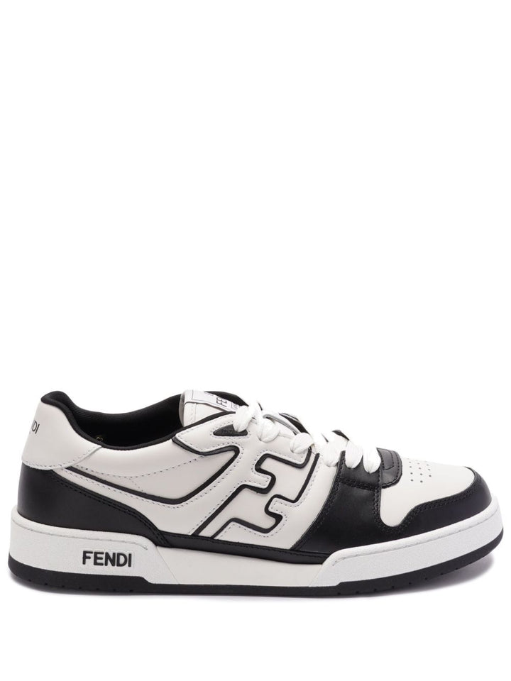FENDI
sneakers bianco/nero con patch logo