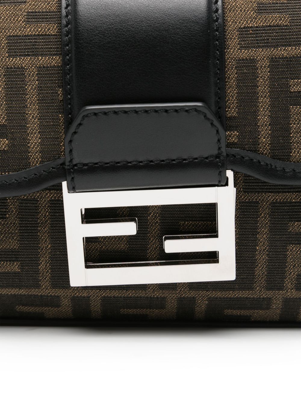 FENDI
Borsa messenger Double Baguette