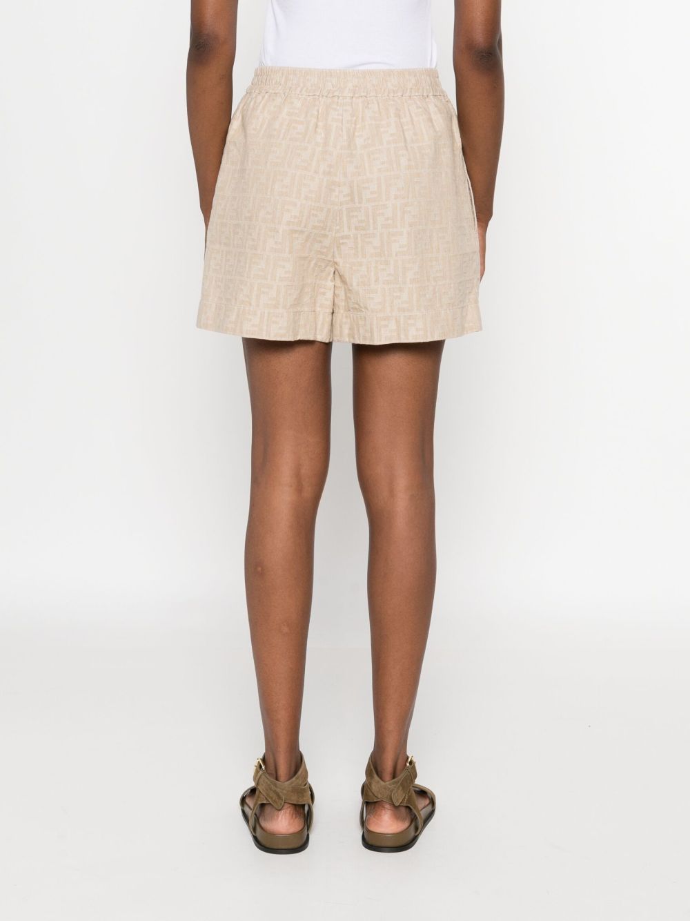 Fendi Short
Short in chambray FF beige
