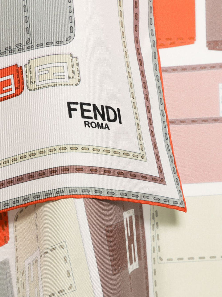 FENDI
Sciarpa Baguette