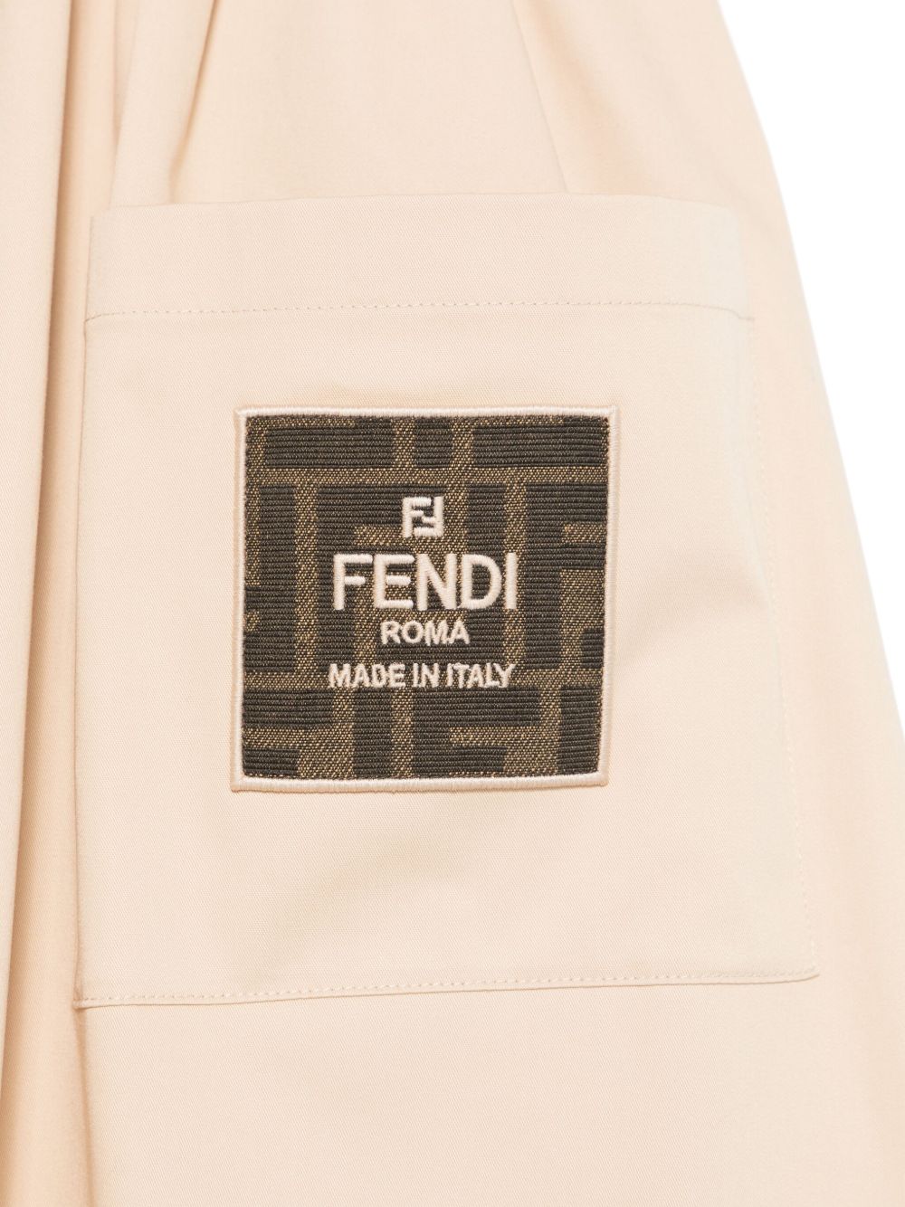 Fendi Kids
Gonna con applicazione logo