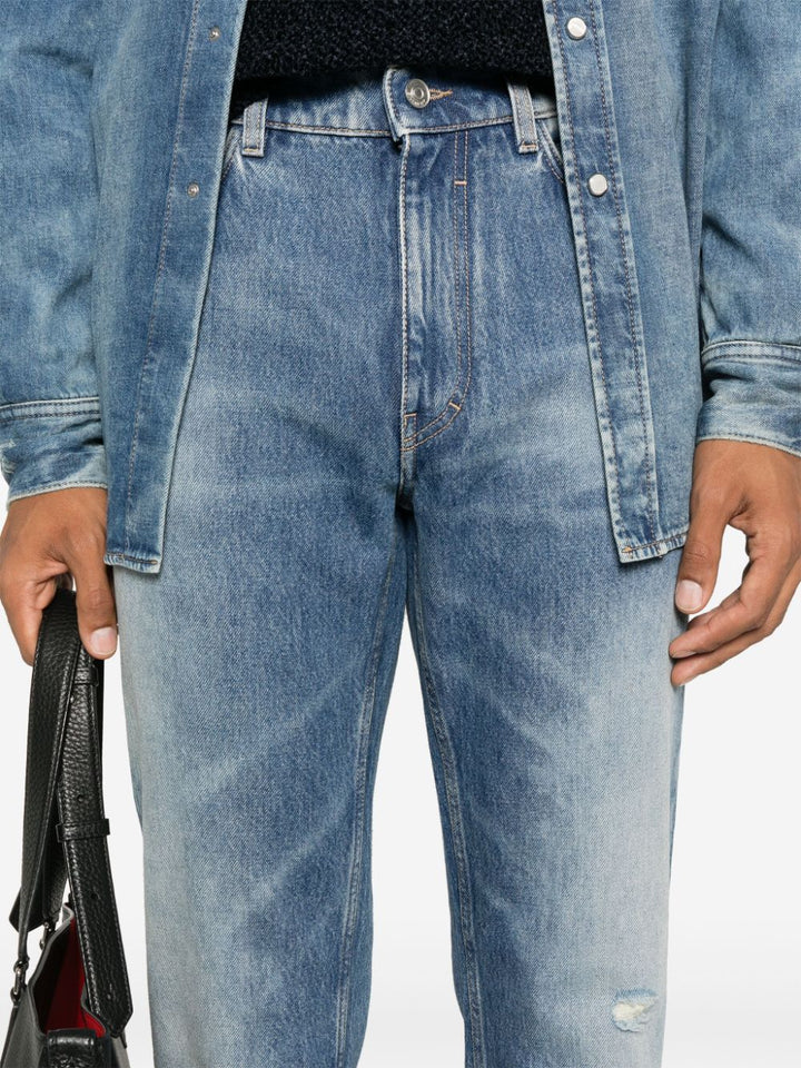 Givenchy
Jeans affusolati