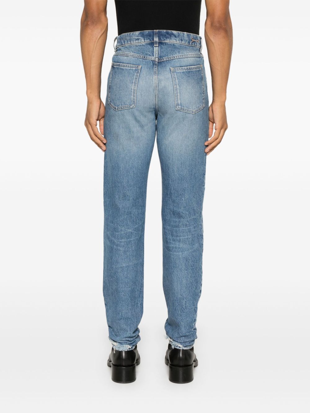 Givenchy
Jeans affusolati