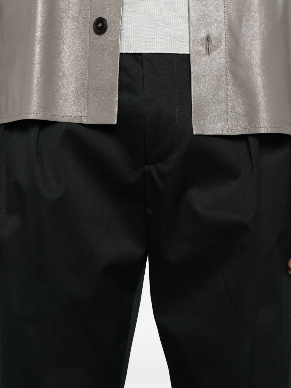 Nine In The Morning
Pantaloni Kai