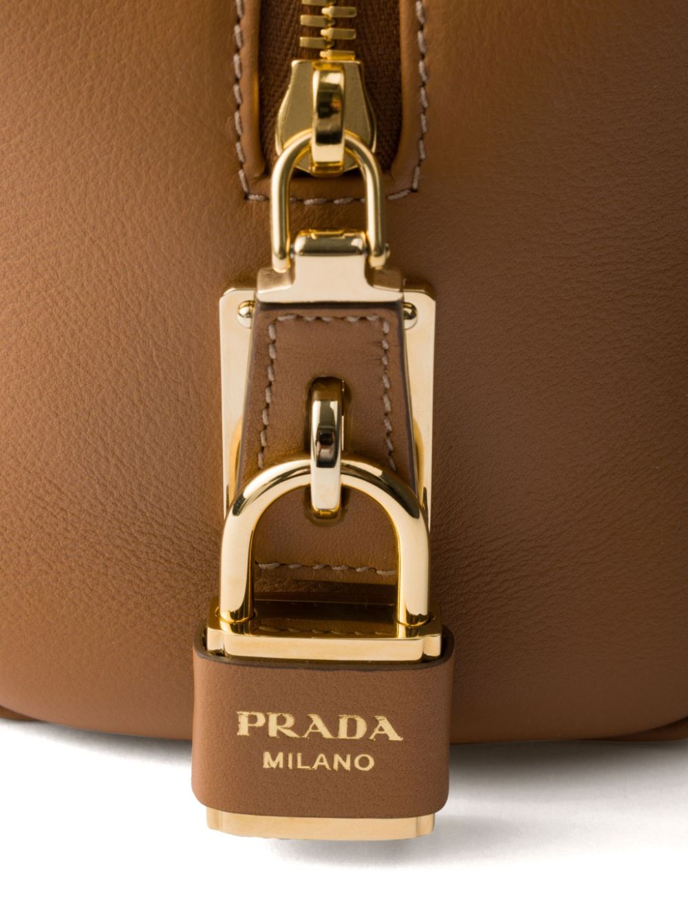 Prada
Borsa tote media in pelle
