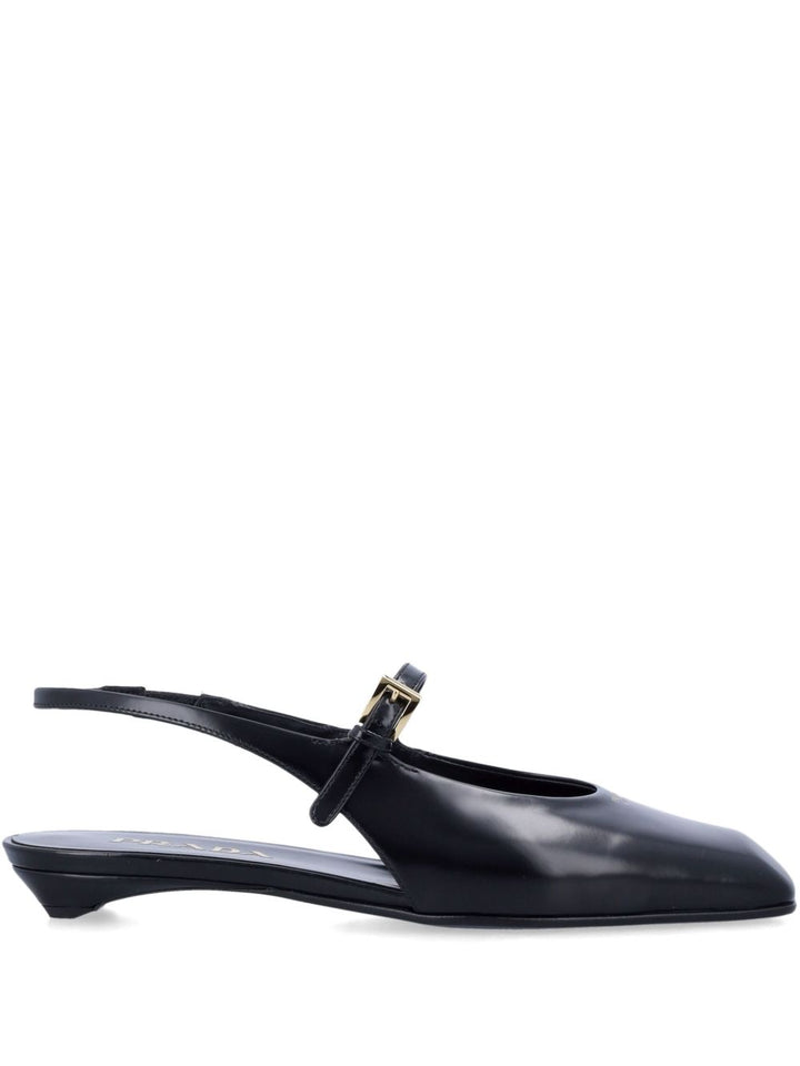 Prada
Ballerine in pelle con cinturino posteriore