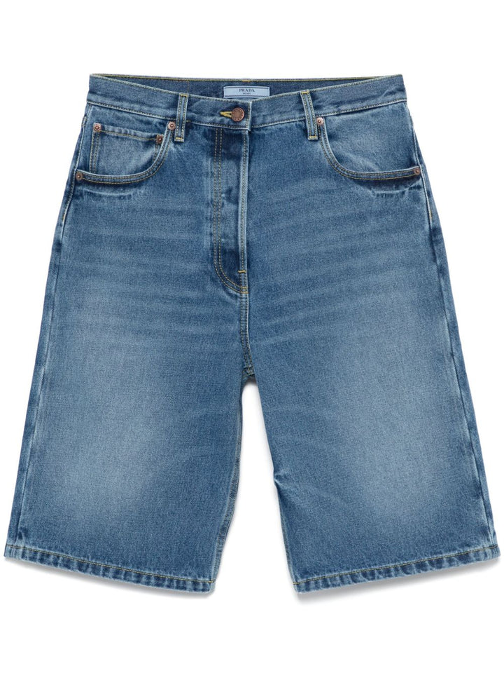 Prada
Shorts denim con applicazione