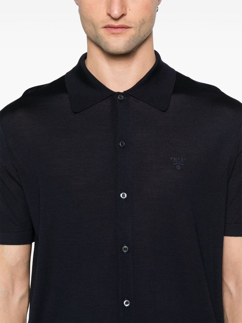Prada
Camicia con ricamo