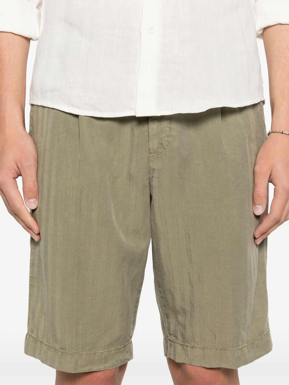 PT Torino
Shorts con pieghe