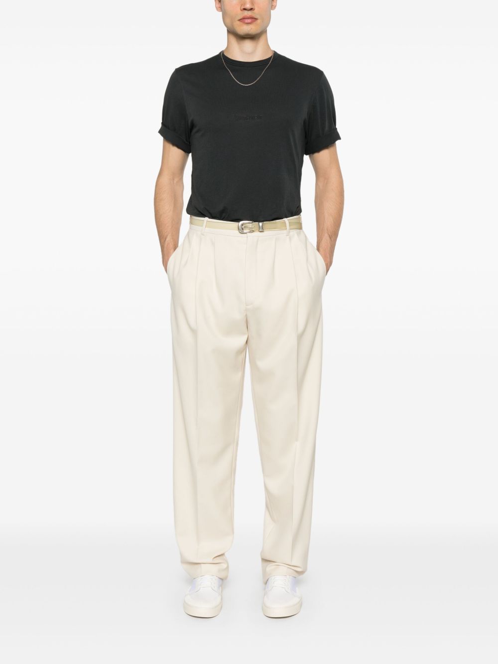Saint Laurent
T-shirt nera slavata in cotone.