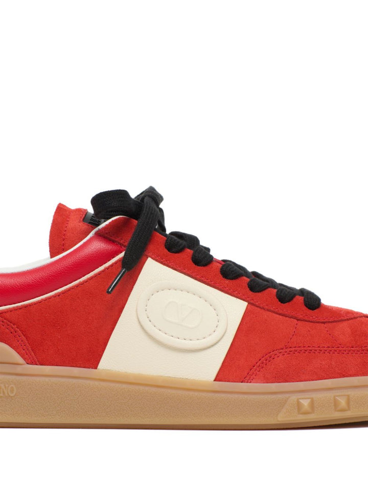 Valentino Garavani
Sneakers Upvillage