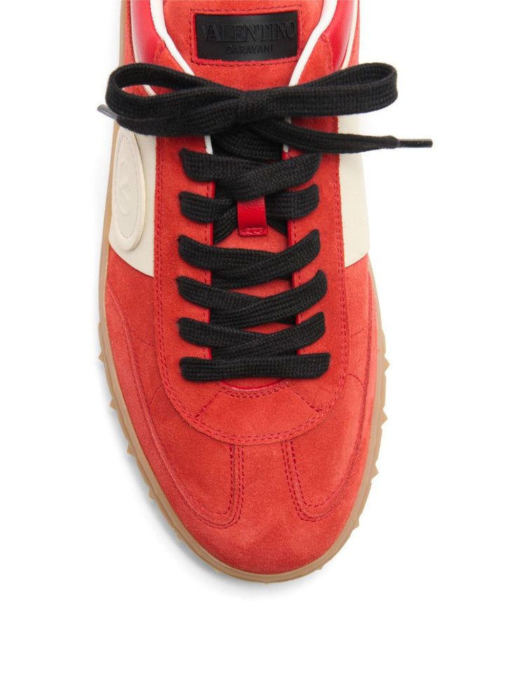 Valentino Garavani
Sneakers Upvillage