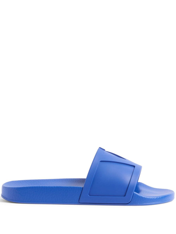 Valentino Garavani
Sandali blu aperto per un look elegante