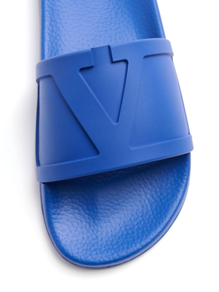 Valentino Garavani
Sandali blu aperto per un look elegante