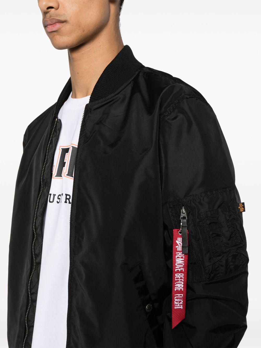 Bomber con zip