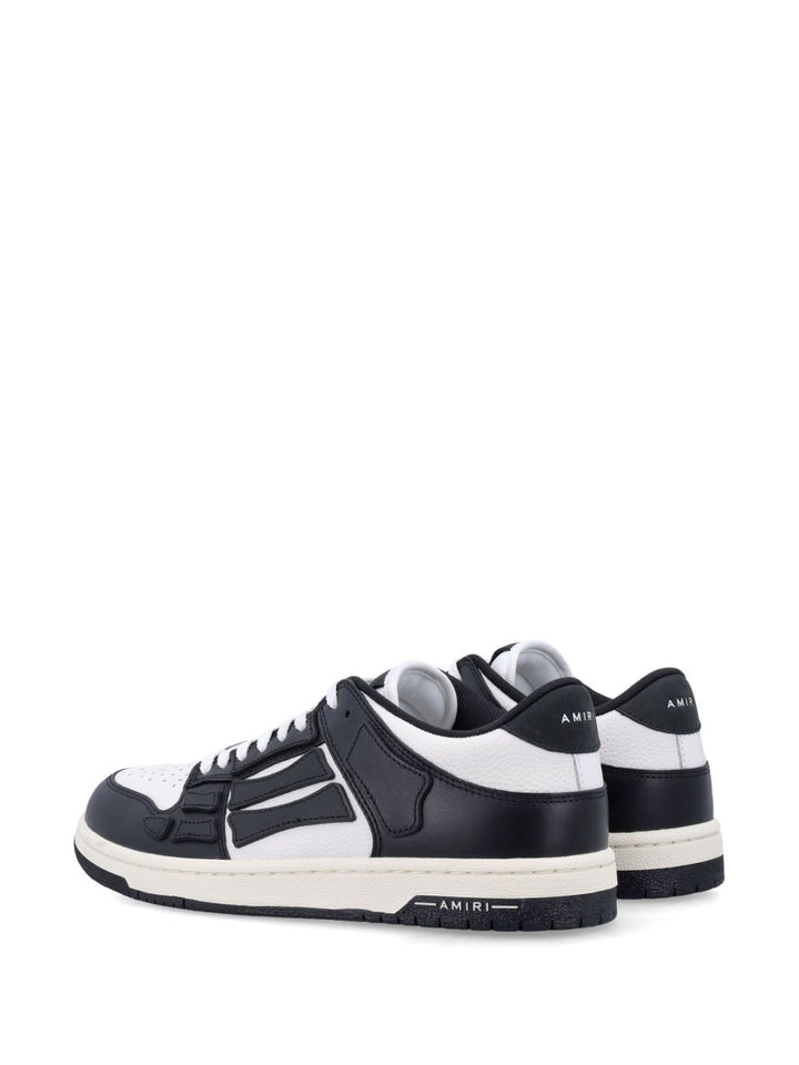 Sneakers" Skel"