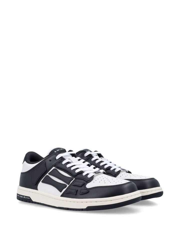 Sneakers" Skel"