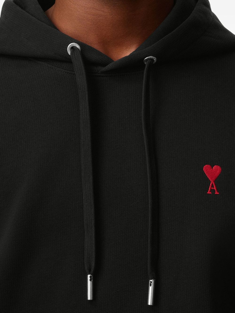 felpa con cappuccio e logo cuore rosso