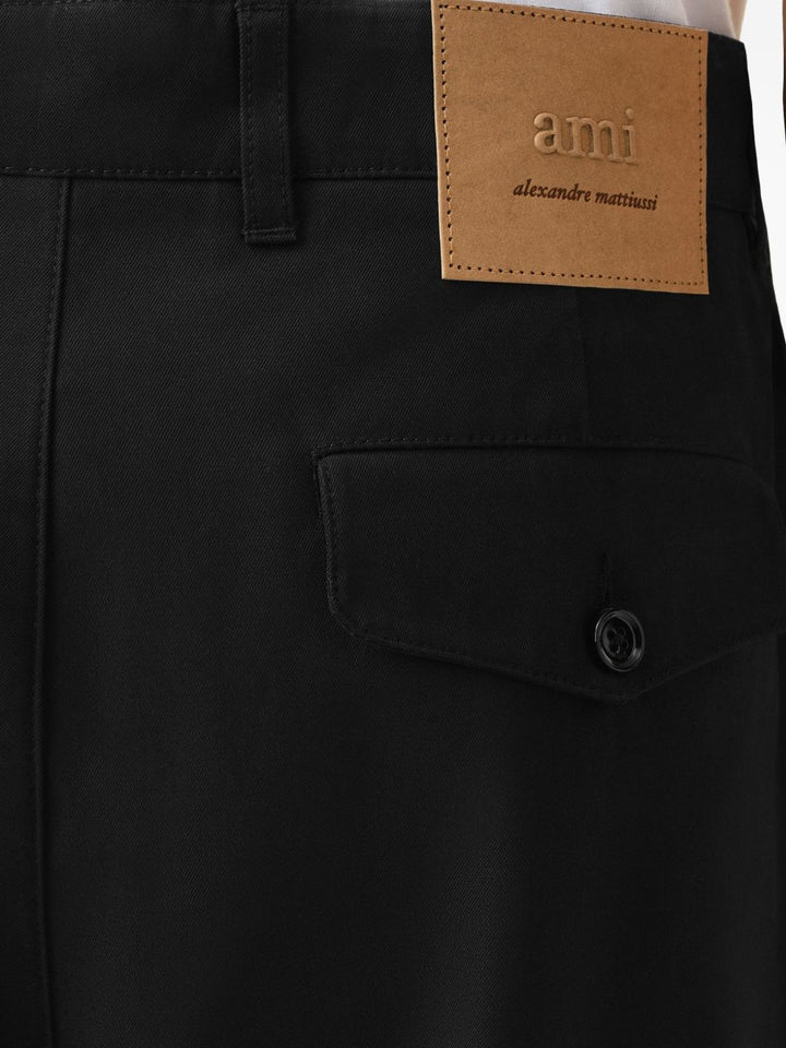 Pantaloni con pinces