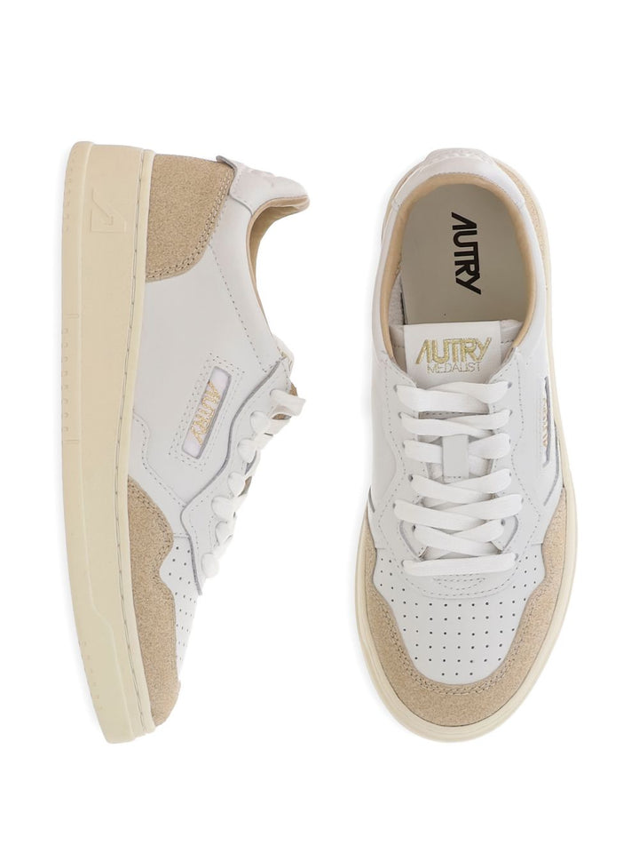 Sneakers Medalist pelle camoscio traforata