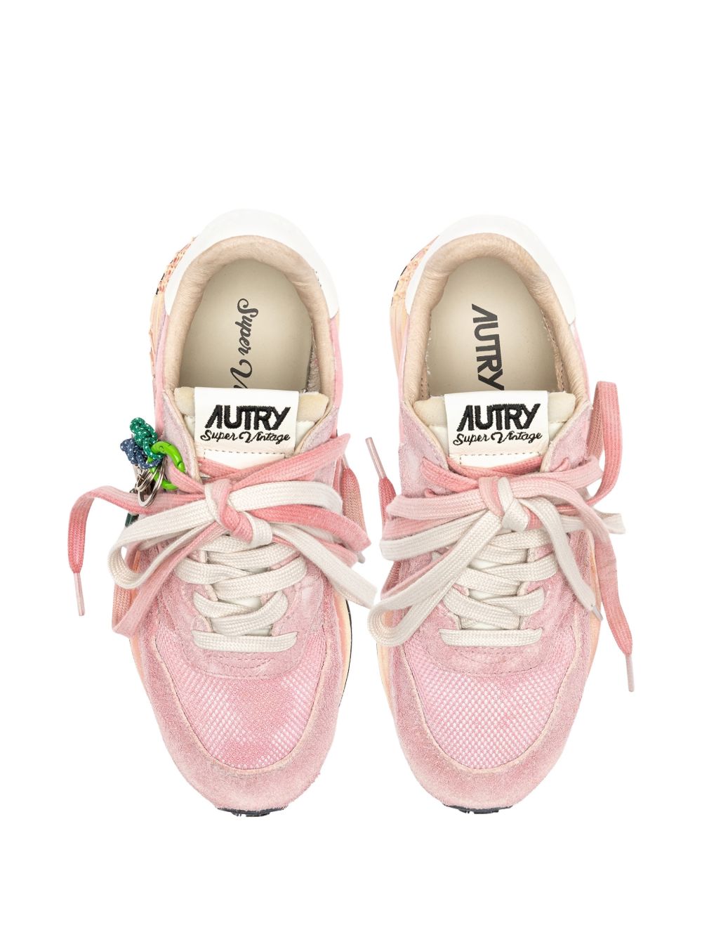 Sneakers con ciondolo