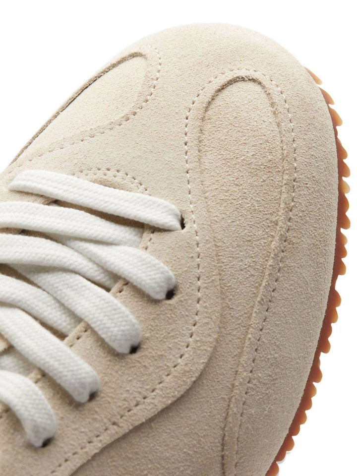 Sneakers Daze