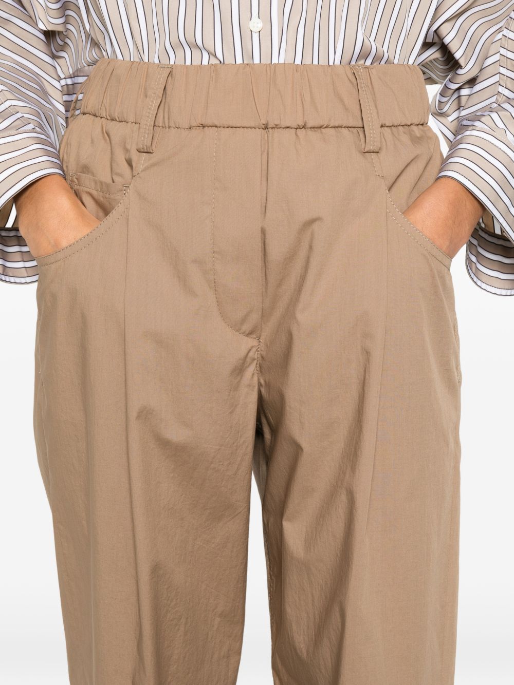 Pantaloni elasticizzati con elastico e piega