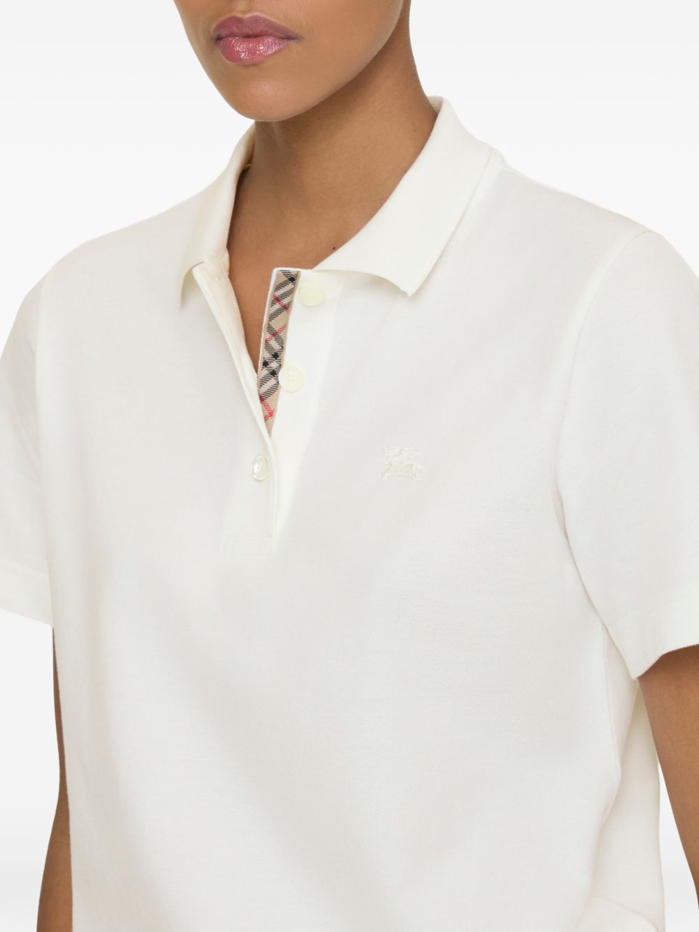 Polo con ricamo