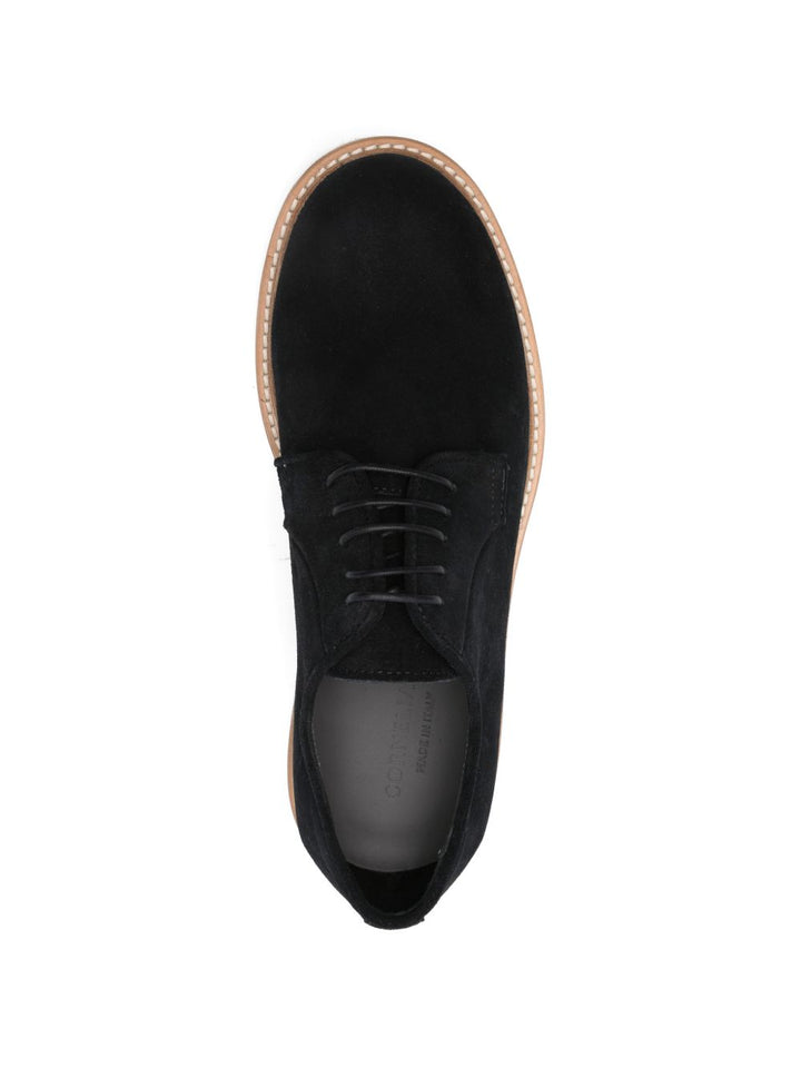 Scarpa con lacci in camoscio