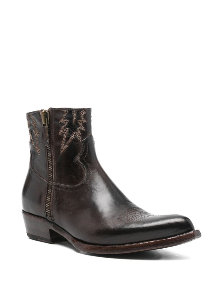 Stivaletto in pelle e ricami