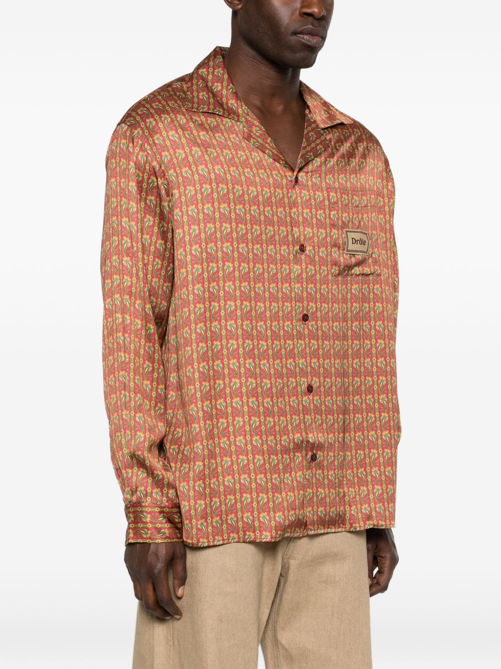 camicia con bottoni e stampa