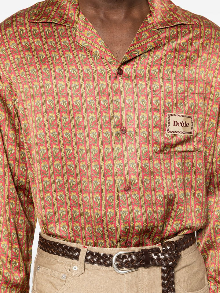 camicia con bottoni e stampa