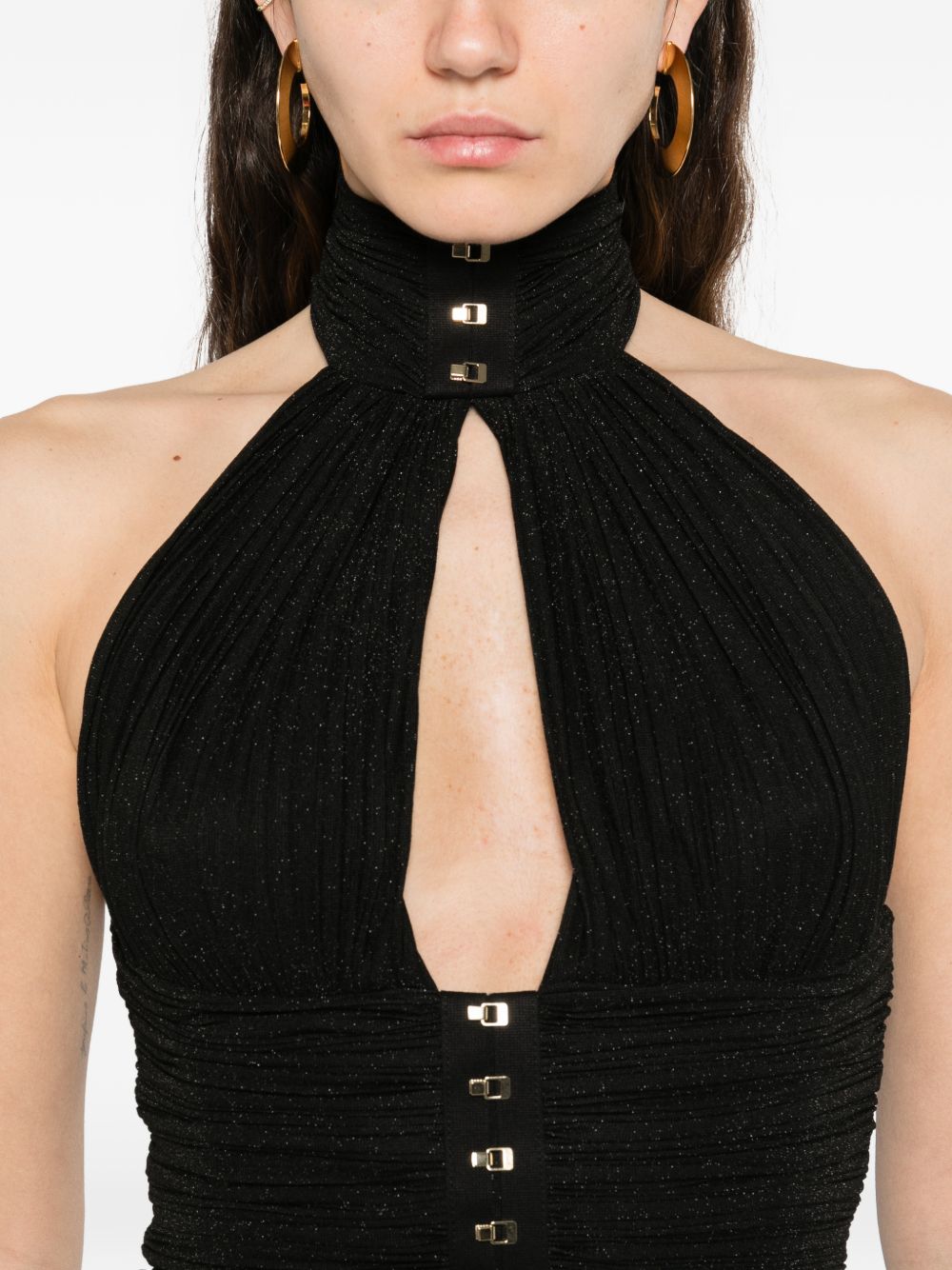 Abito lungo plissettato con scollo all'americana