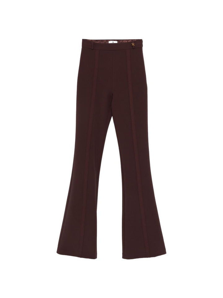 Pantalone svasato con fondo a trombetta