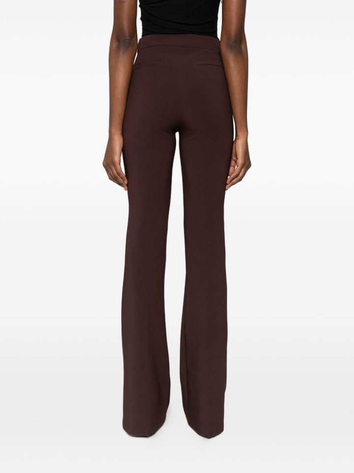 Pantalone svasato con fondo a trombetta