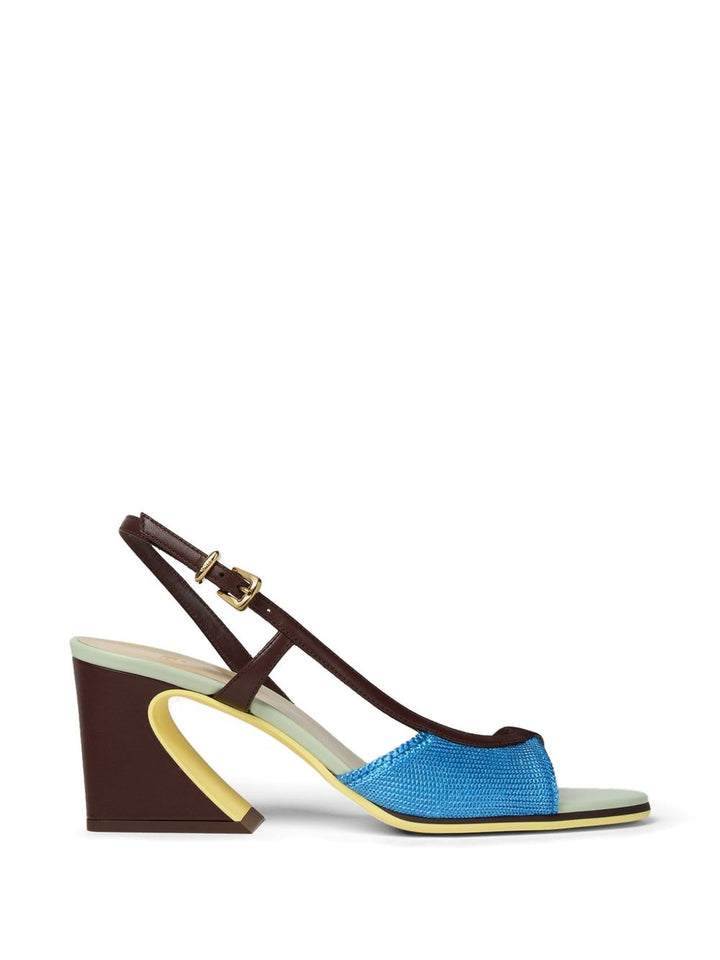 Pumps con cinturino posteriore