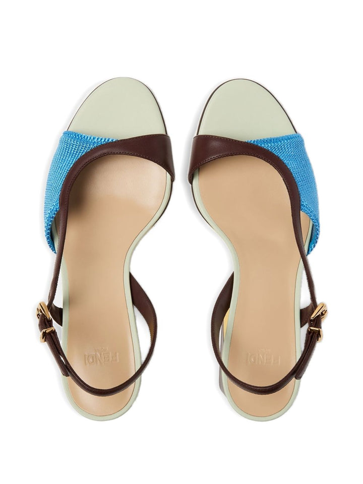 Pumps con cinturino posteriore