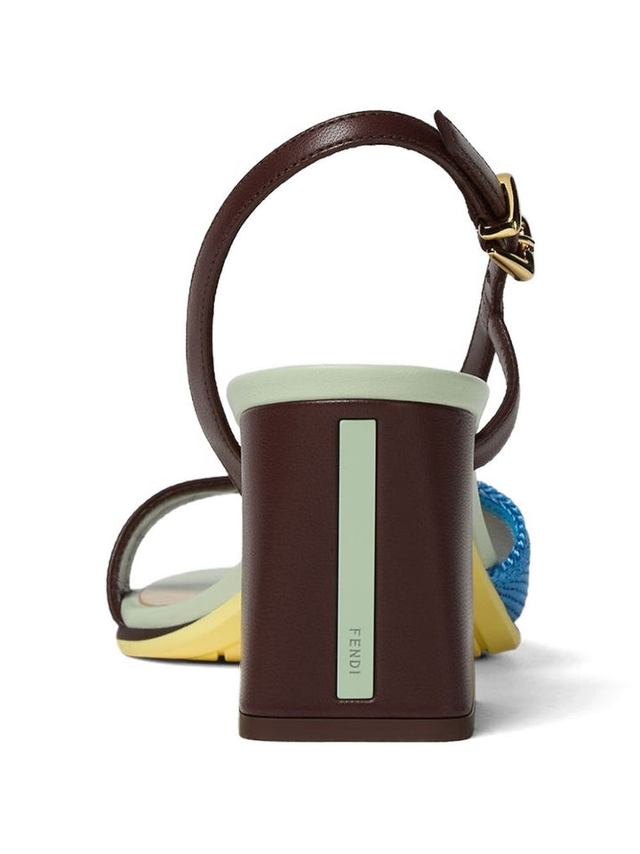 Pumps con cinturino posteriore